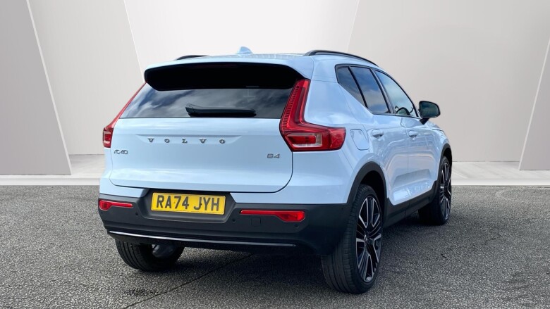 Volvo XC40 2.0 B4P Ultra Dark 5dr Auto Petrol Estate
